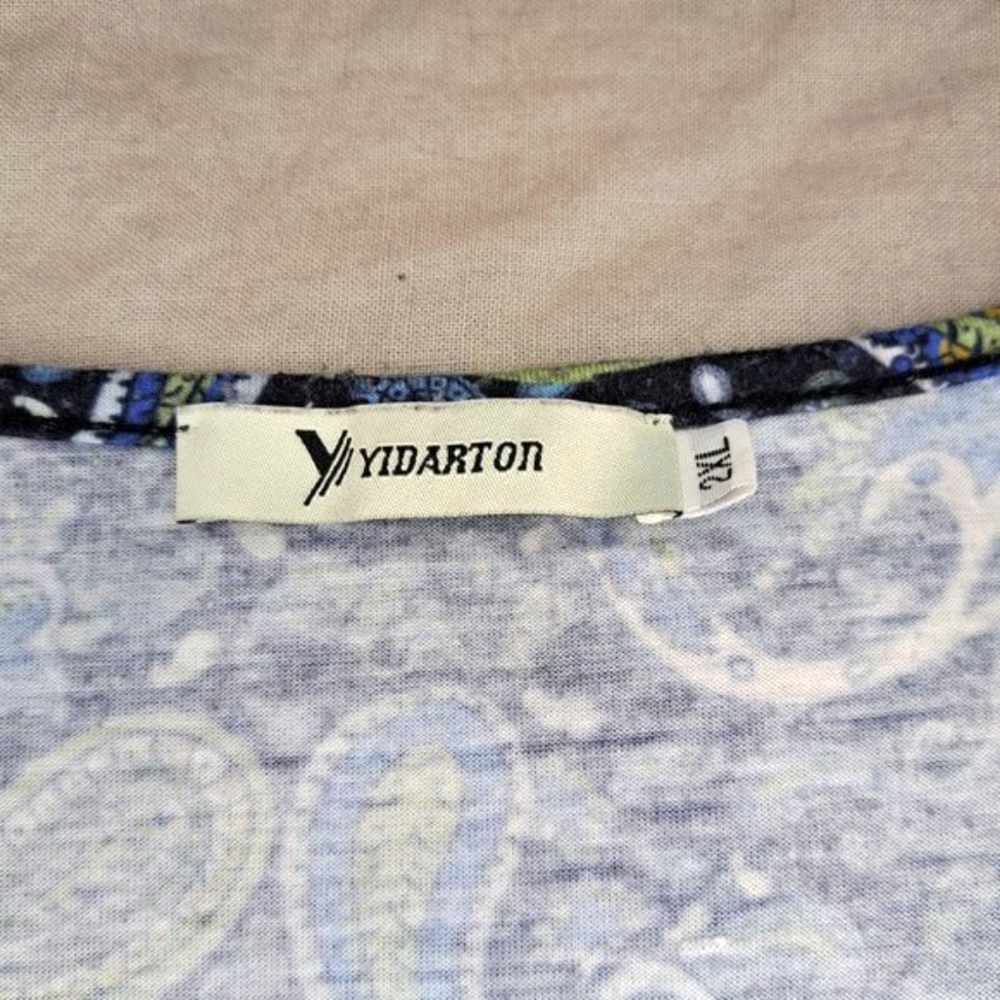 Yidarton Short Sleeve Paisley Tee Plus Size 2XL - Picture 3 of 3
